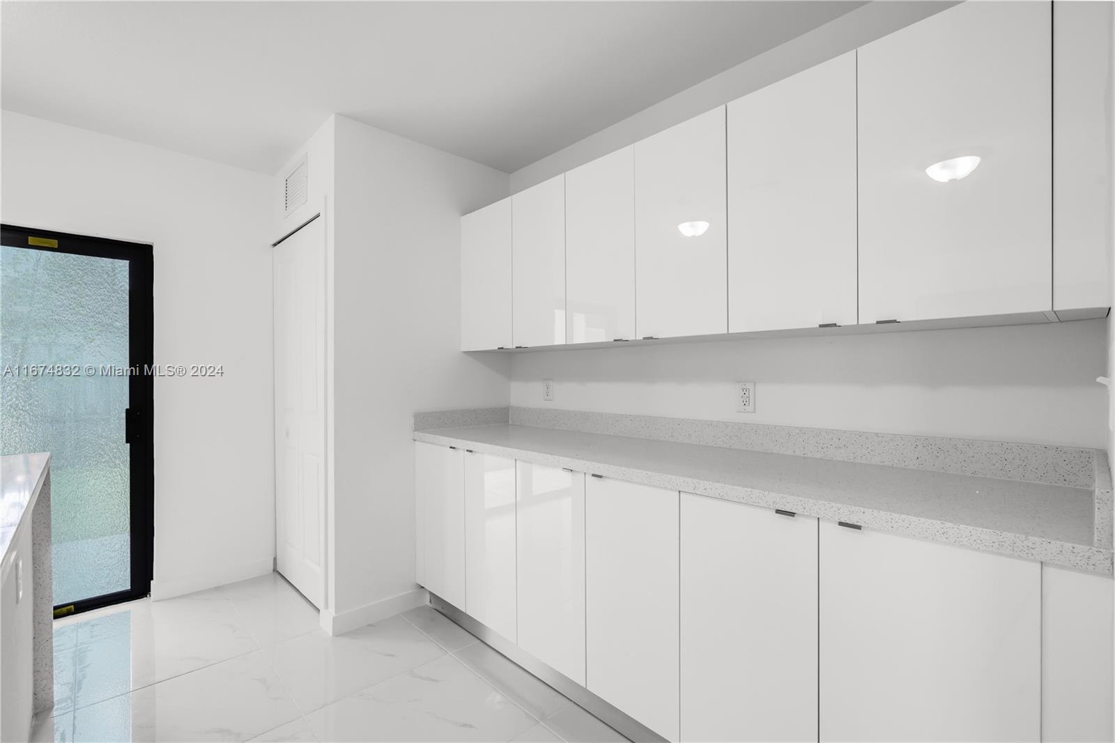 1231-1233 NW 9 AVE CONDO - Residential