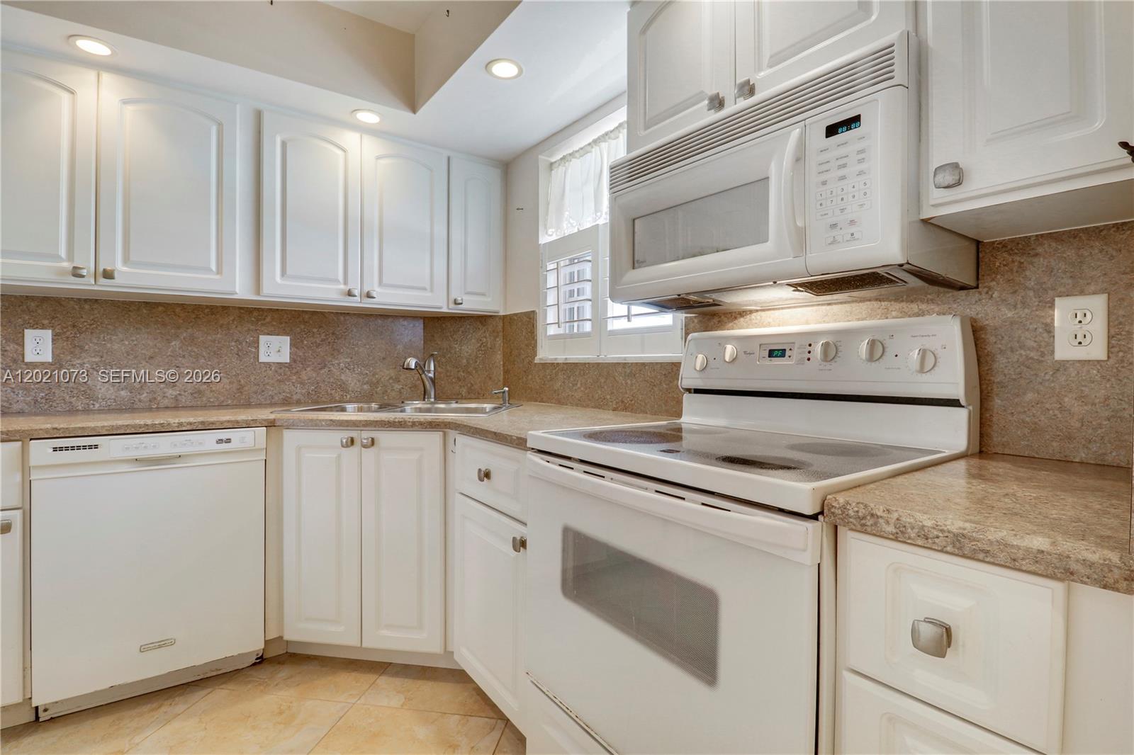 18081 SE Country Club Dr 13-121