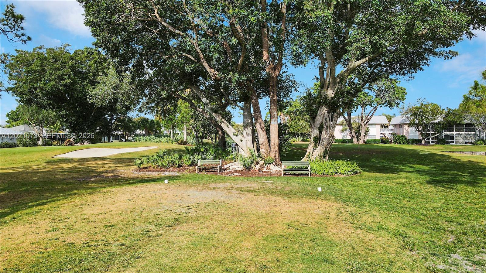 THE LITTLE CLUB CONDO - Residential