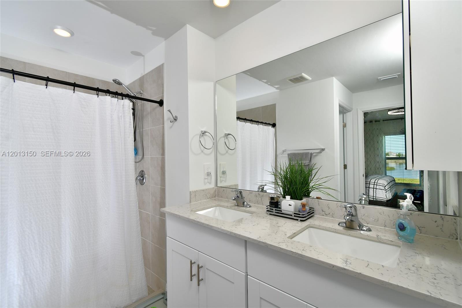 Savannah Lakes - Residential