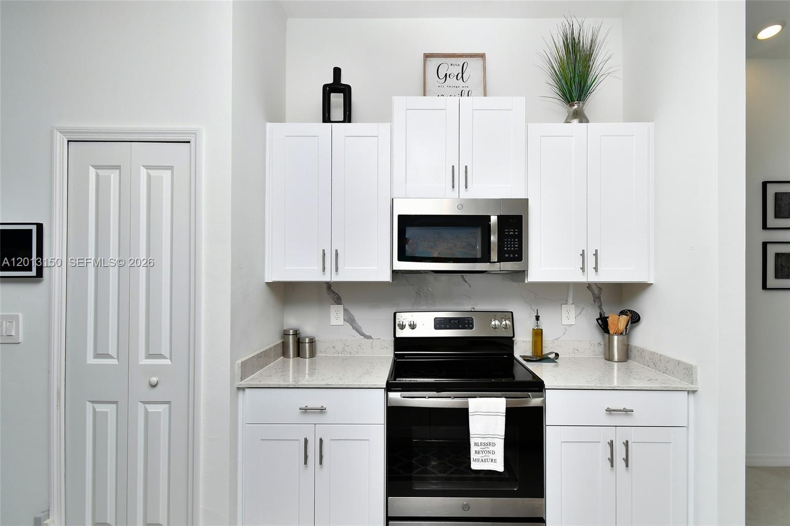 Savannah Lakes - Residential