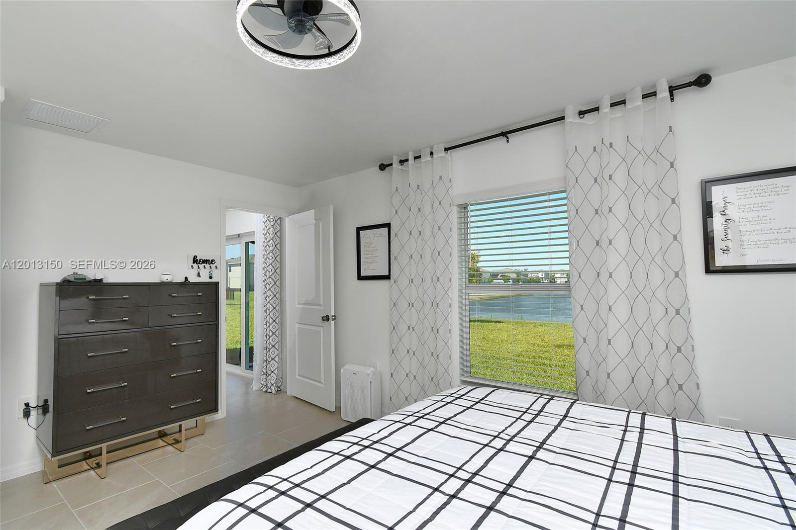 Savannah Lakes - Residential