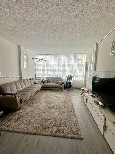 1825 S Ocean Dr PH-6 Hallandale Beach FL 33009