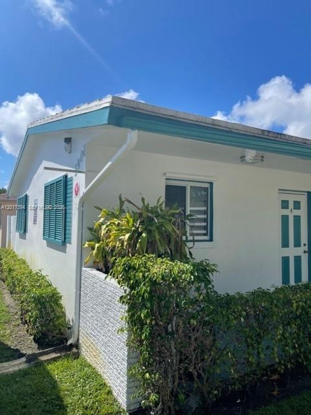Photo of 5911 NE 18th Ave, Fort Lauderdale, FL 33334 (MLS # A12017394)