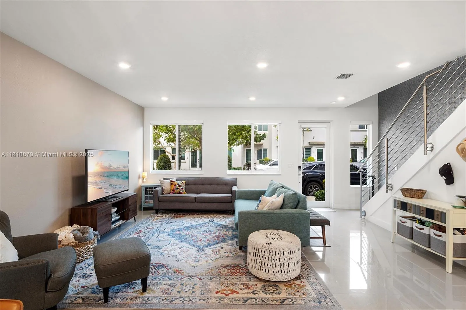 Doral, Florida 33178, United States, 3 Bedrooms Bedrooms, ,3 BathroomsBathrooms,Residential,Pending,140448