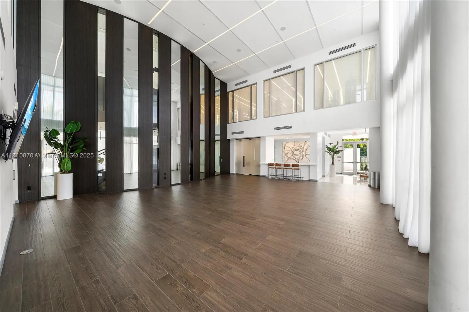 Doral, Florida 33178, United States, 3 Bedrooms Bedrooms, ,3 BathroomsBathrooms,Residential,Pending,140448