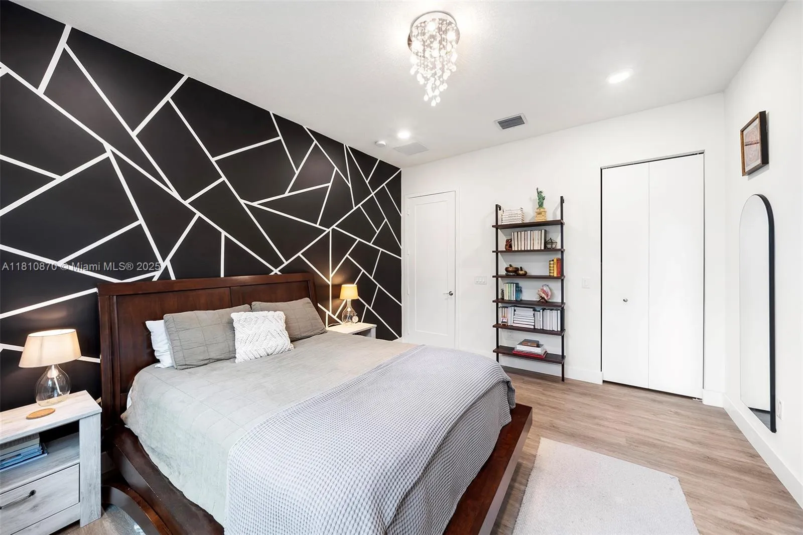 Doral, Florida 33178, United States, 3 Bedrooms Bedrooms, ,3 BathroomsBathrooms,Residential,Pending,140448