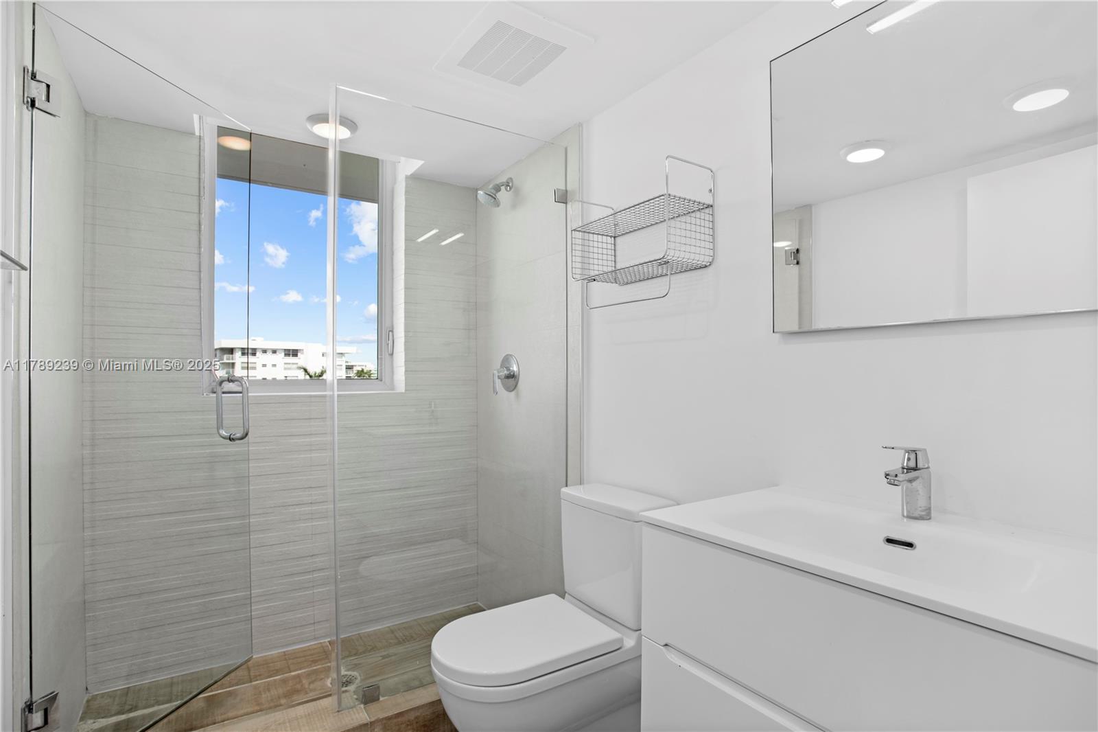 THE IVORY RESIDENCE CONDO - Residential