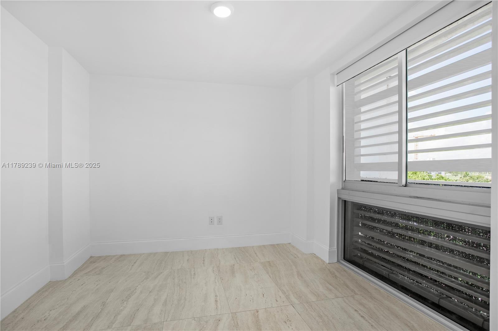 THE IVORY RESIDENCE CONDO - Residential