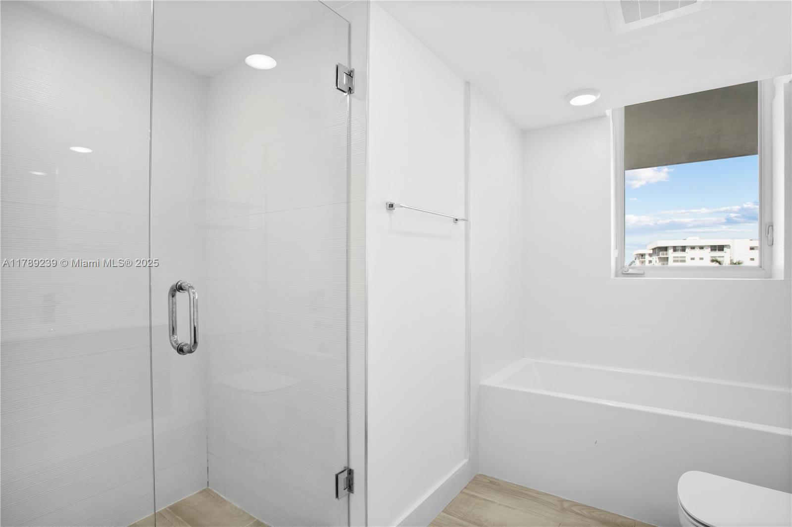 THE IVORY RESIDENCE CONDO - Residential