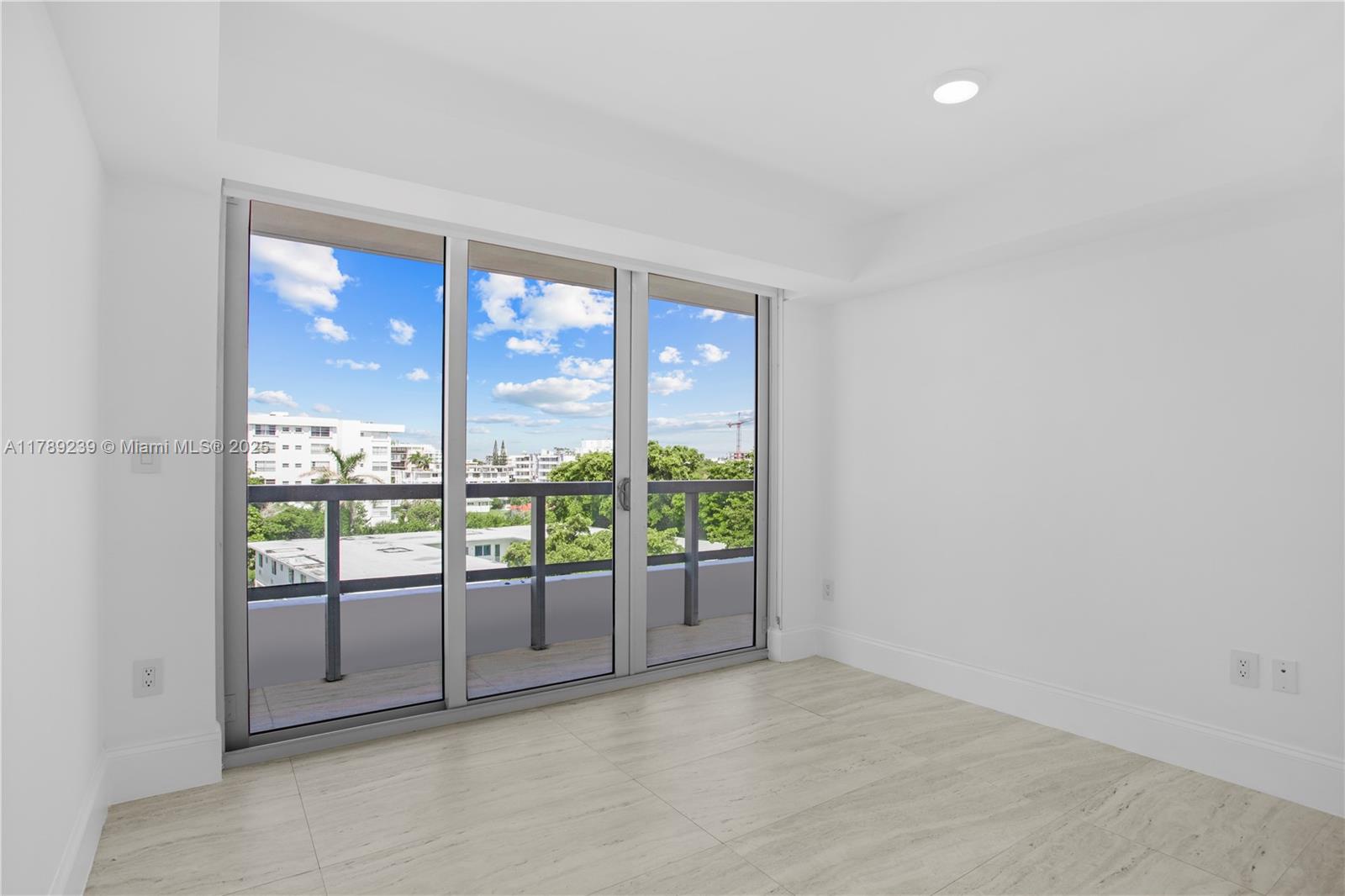 THE IVORY RESIDENCE CONDO - Residential