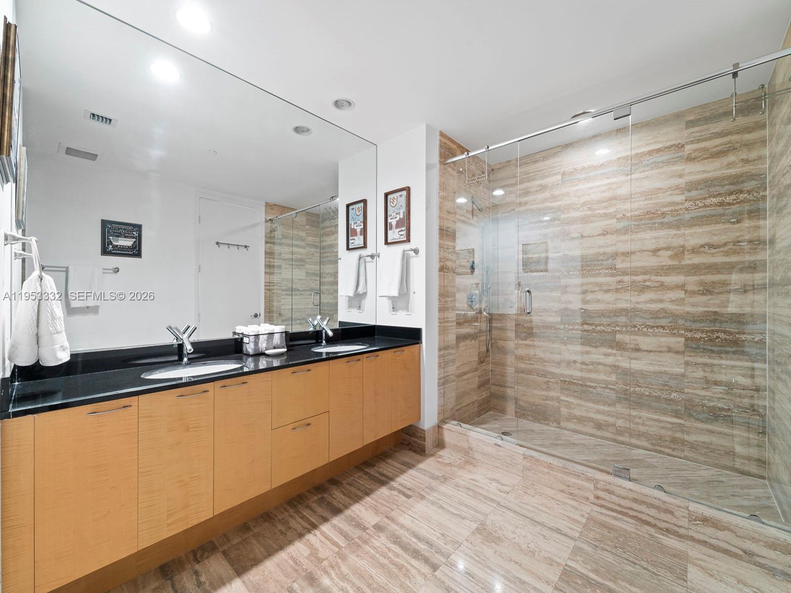 TDR TOWER II CONDO - Residential