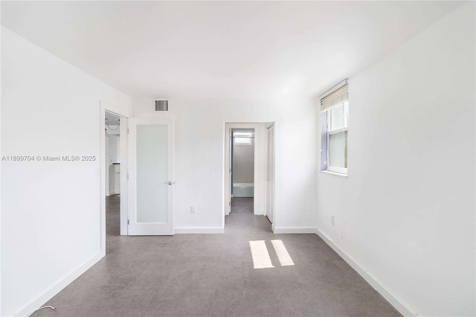 THE PARK GARDENS CONDO - Residential Lease