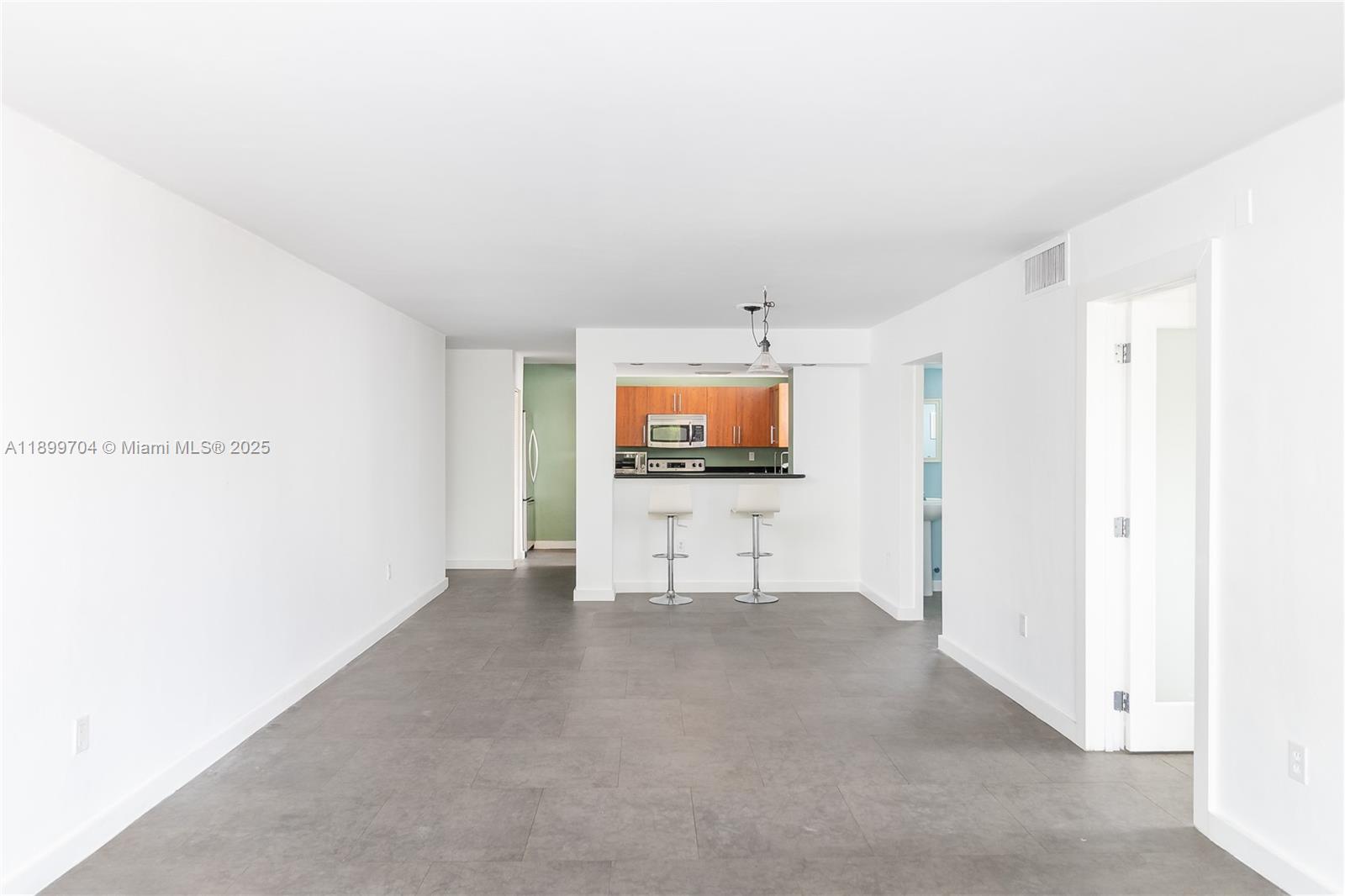 THE PARK GARDENS CONDO - Residential Lease