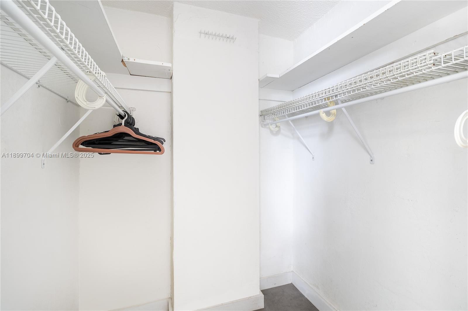 THE PARK GARDENS CONDO - Residential Lease