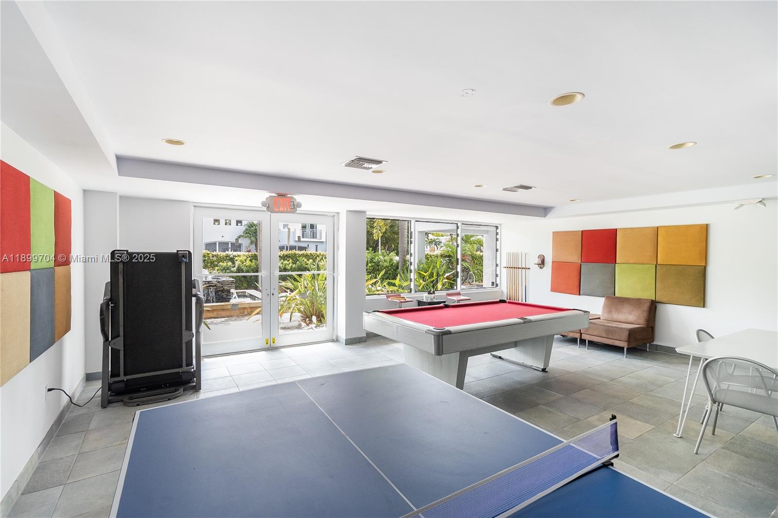 THE PARK GARDENS CONDO - Residential Lease