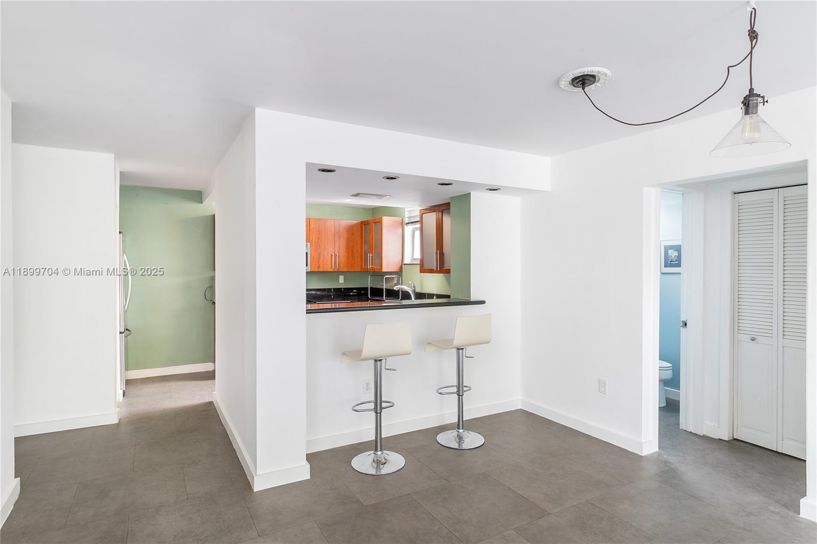 THE PARK GARDENS CONDO - Residential Lease