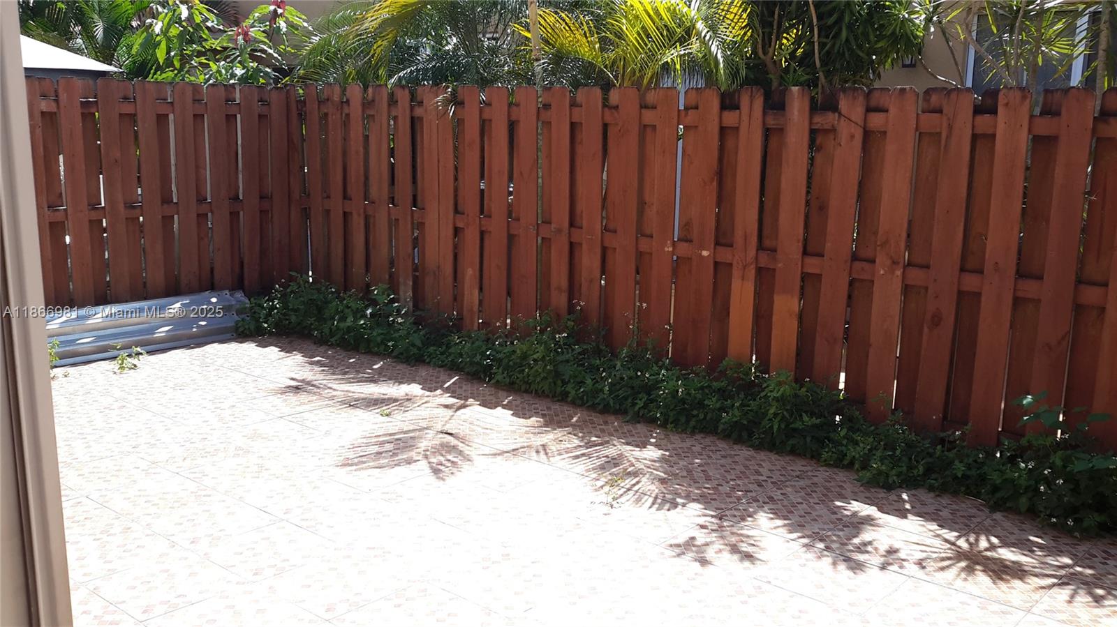 VILLA VIZCAYA CONDO - Residential Lease