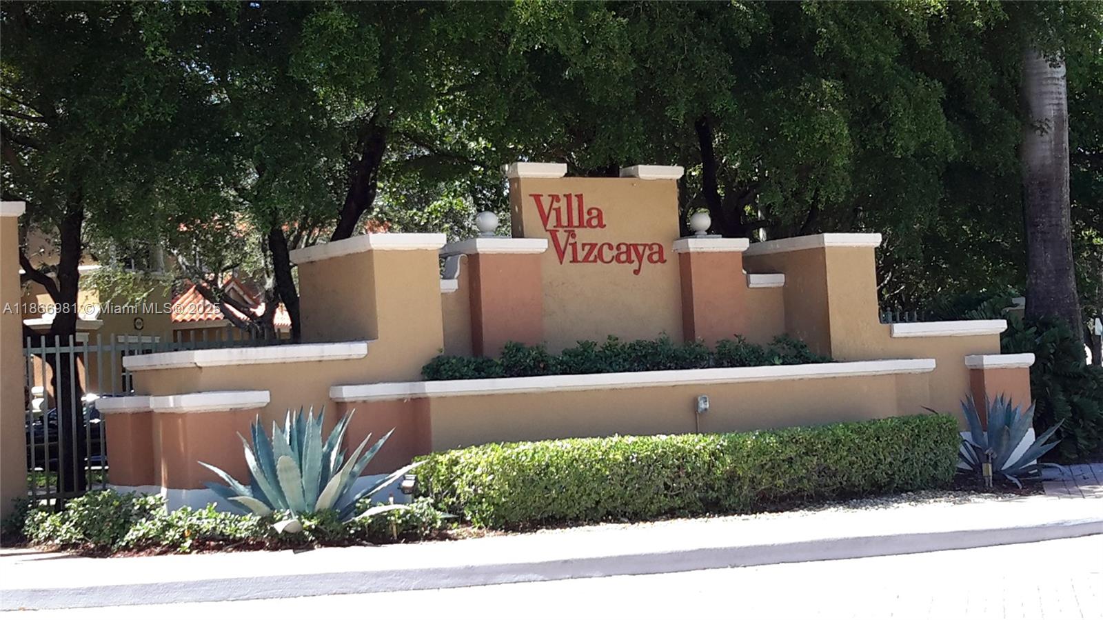 VILLA VIZCAYA CONDO - Residential Lease