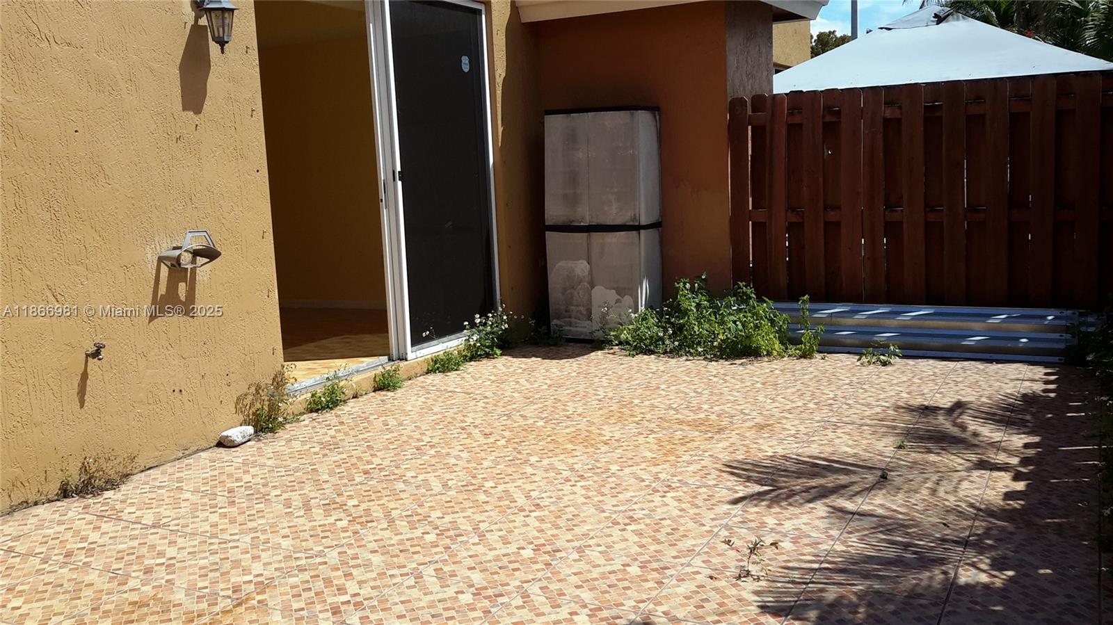 VILLA VIZCAYA CONDO - Residential Lease