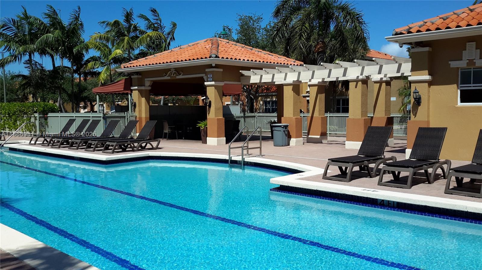 VILLA VIZCAYA CONDO - Residential Lease