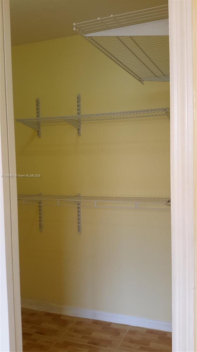 VILLA VIZCAYA CONDO - Residential Lease