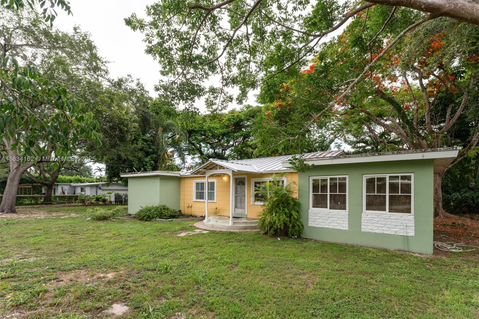 7997 SW 98th Ter