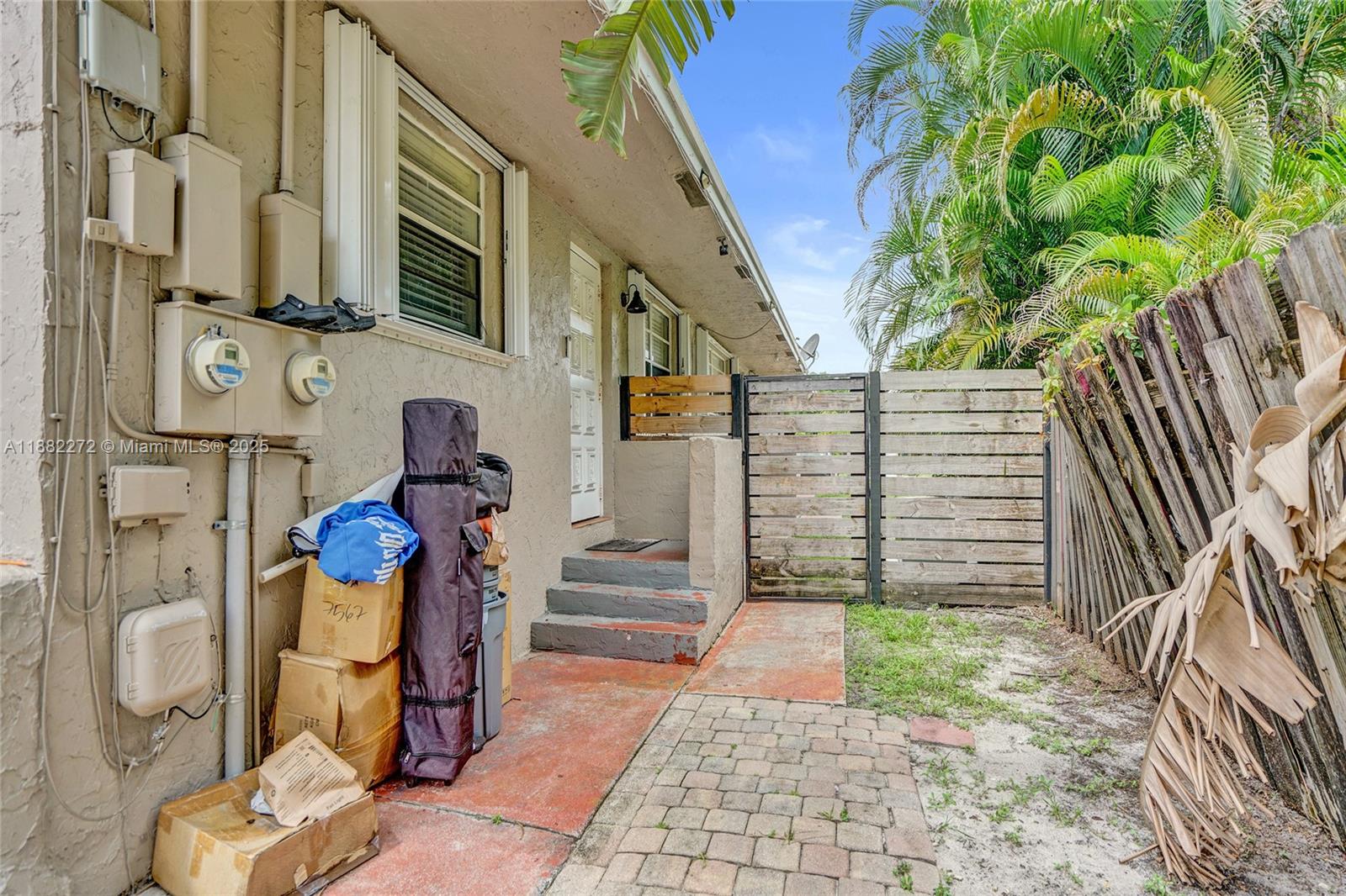 HOLLYWOOD BEACH HEIGHTS S - Residential Lease