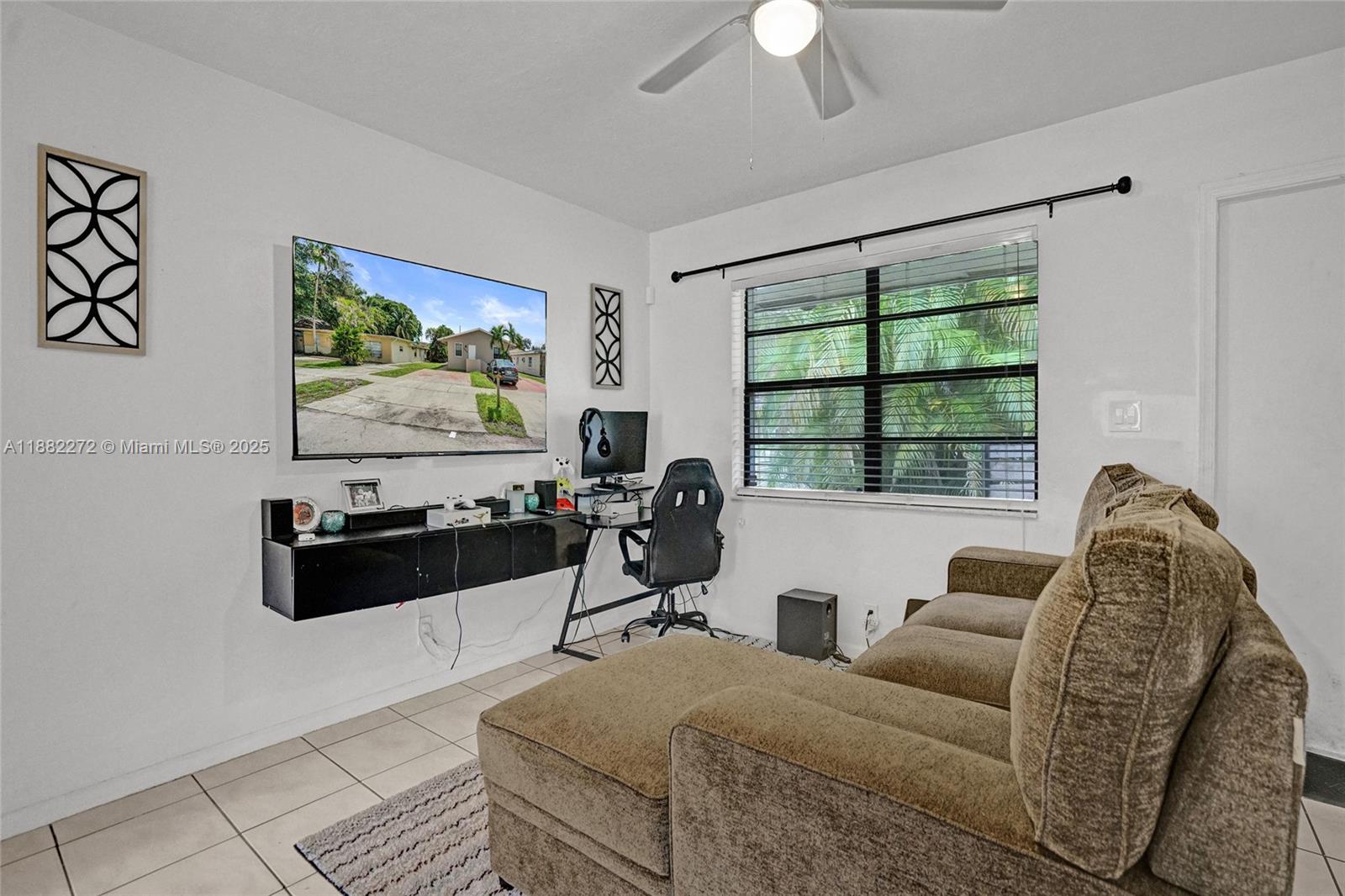 HOLLYWOOD BEACH HEIGHTS S - Residential Lease