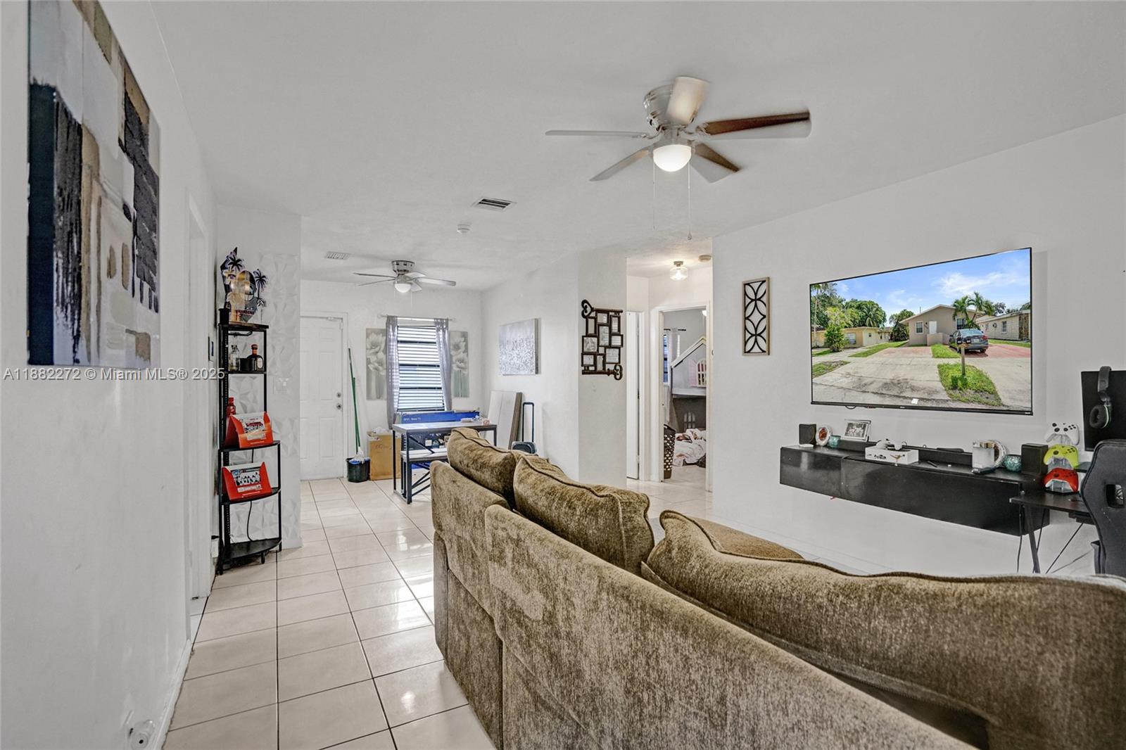 HOLLYWOOD BEACH HEIGHTS S - Residential Lease