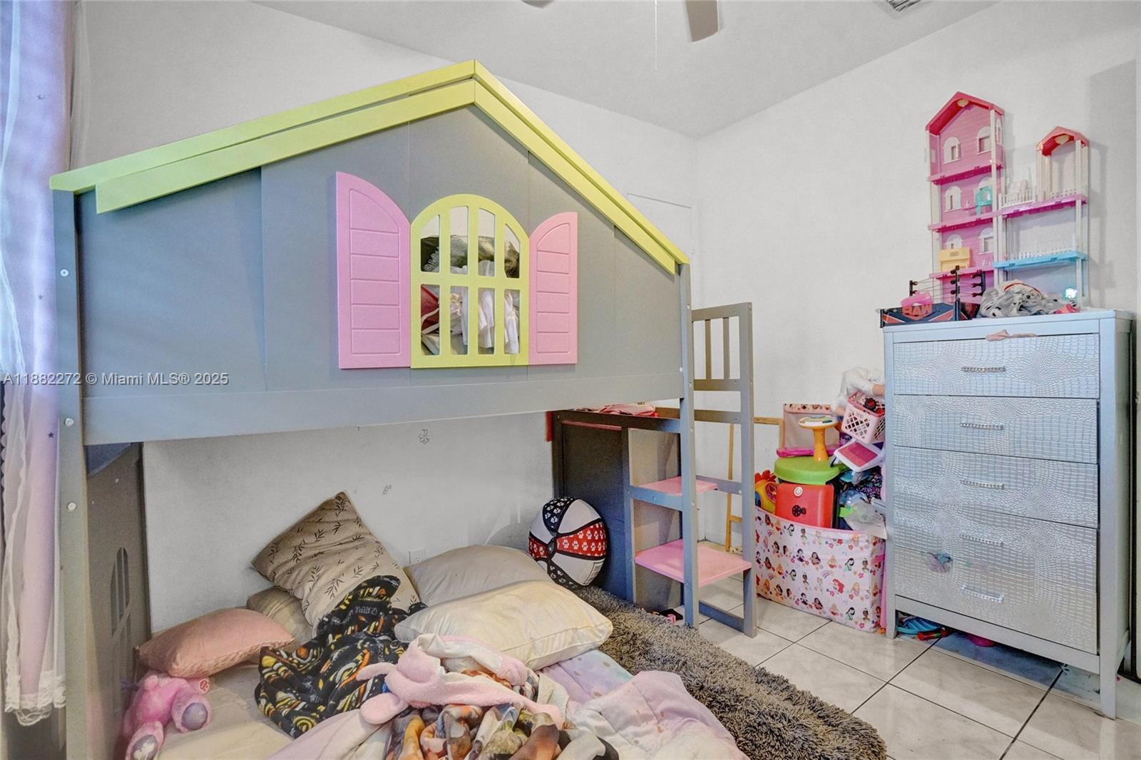 HOLLYWOOD BEACH HEIGHTS S - Residential Lease