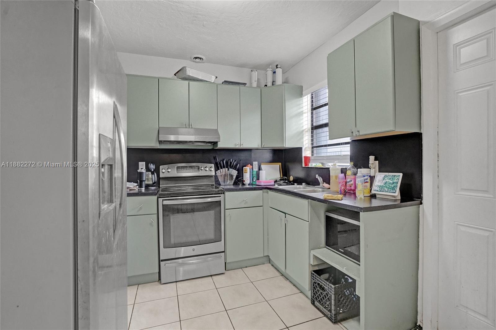 HOLLYWOOD BEACH HEIGHTS S - Residential Lease