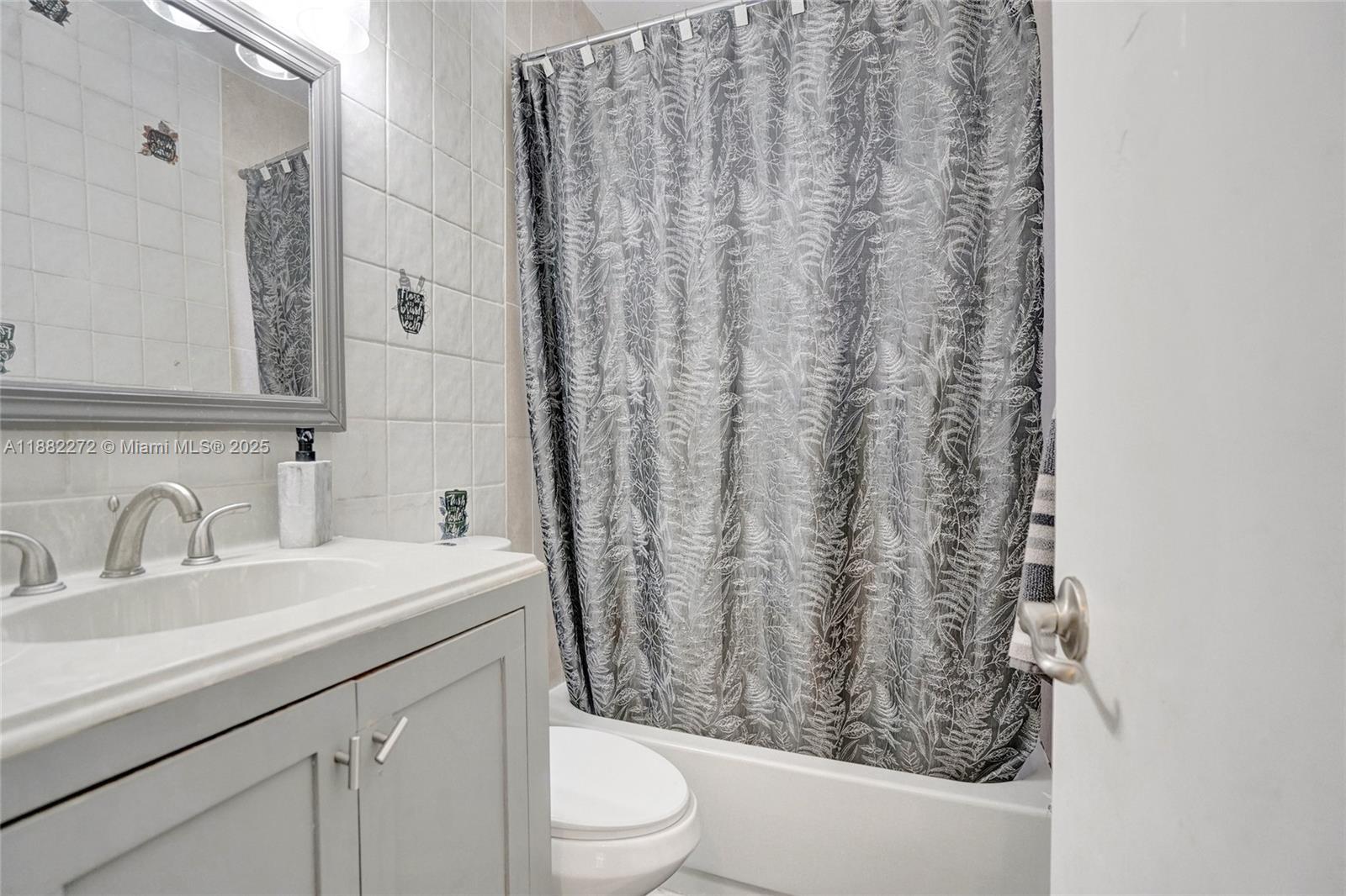 HOLLYWOOD BEACH HEIGHTS S - Residential Lease