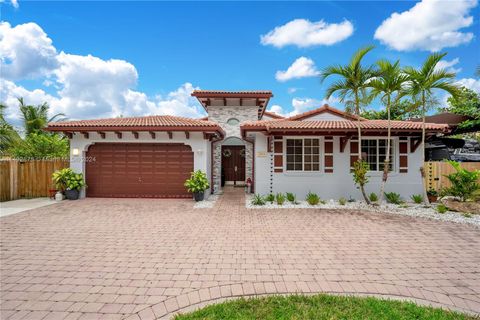 Single Family Residence in Miami FL 13000 193rd St St.jpg