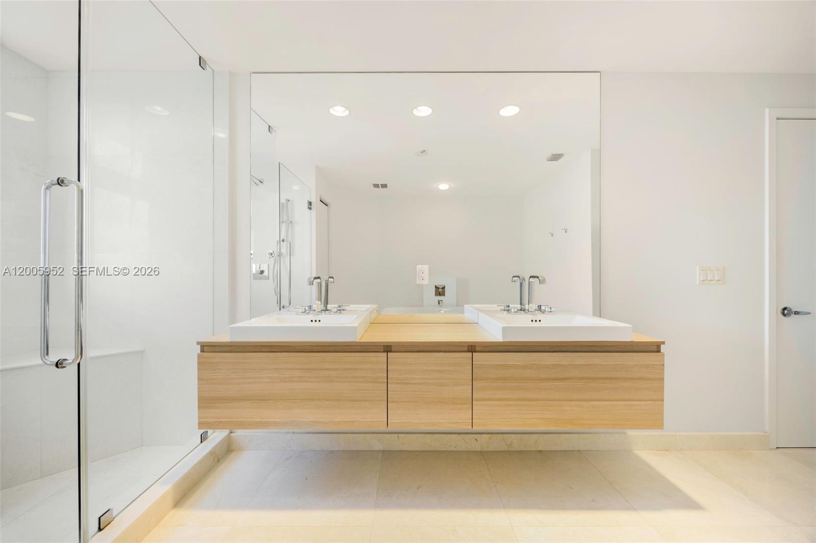 MARINA PALMS RESIDENCES N - Residential