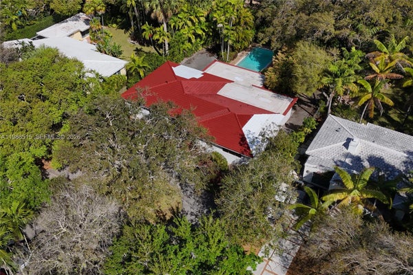 731 SAN JUAN DR, CORAL GABLES, FL 33143 - Image f809282c6cc9be237bcbf2e63afd3d44/3199112651