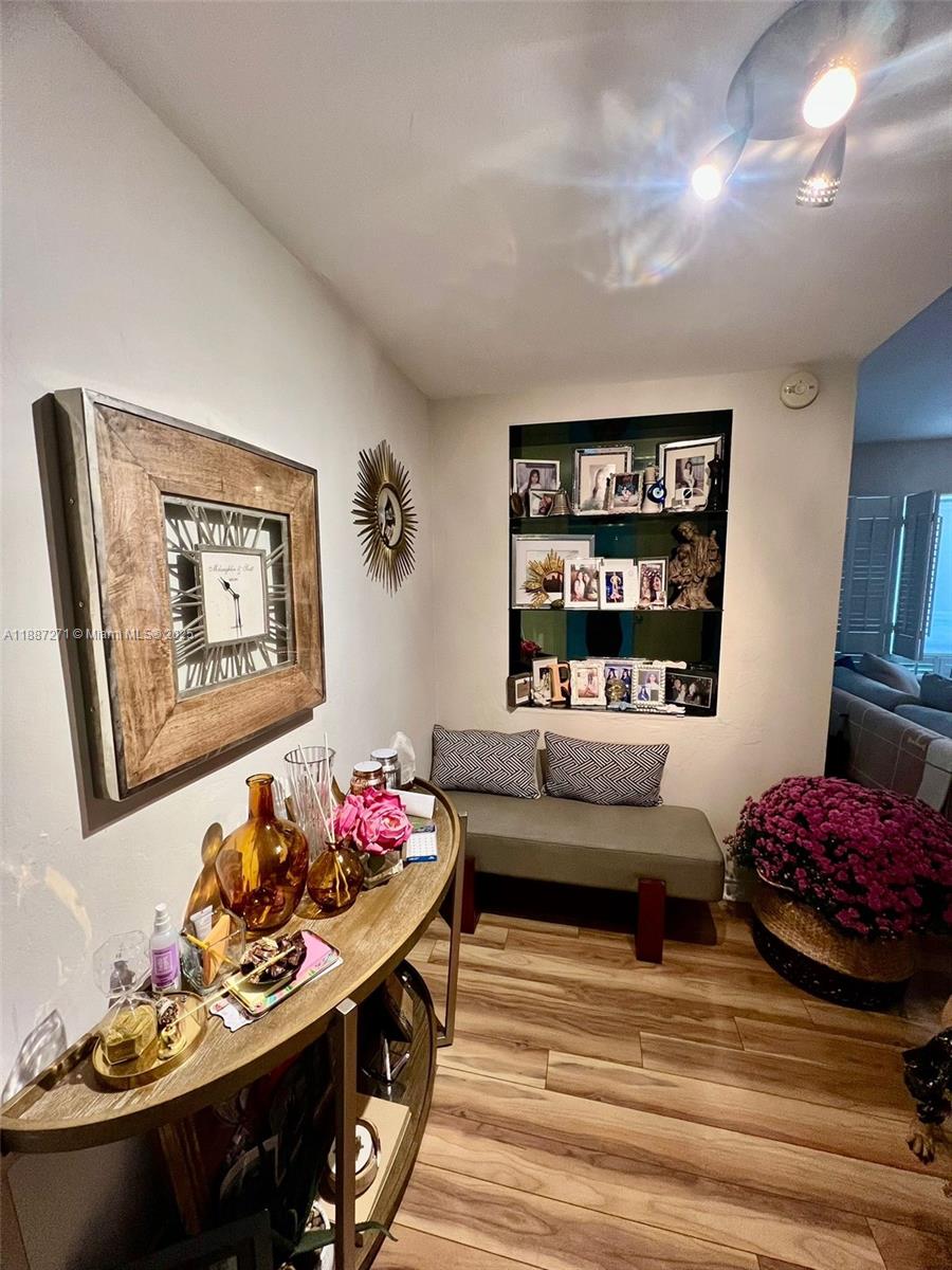 VISTA SHORES CO-OP - Residential Lease