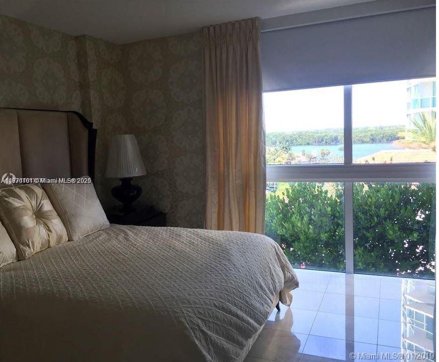 ST TROPEZ ON THE BAY II C - Residential Lease