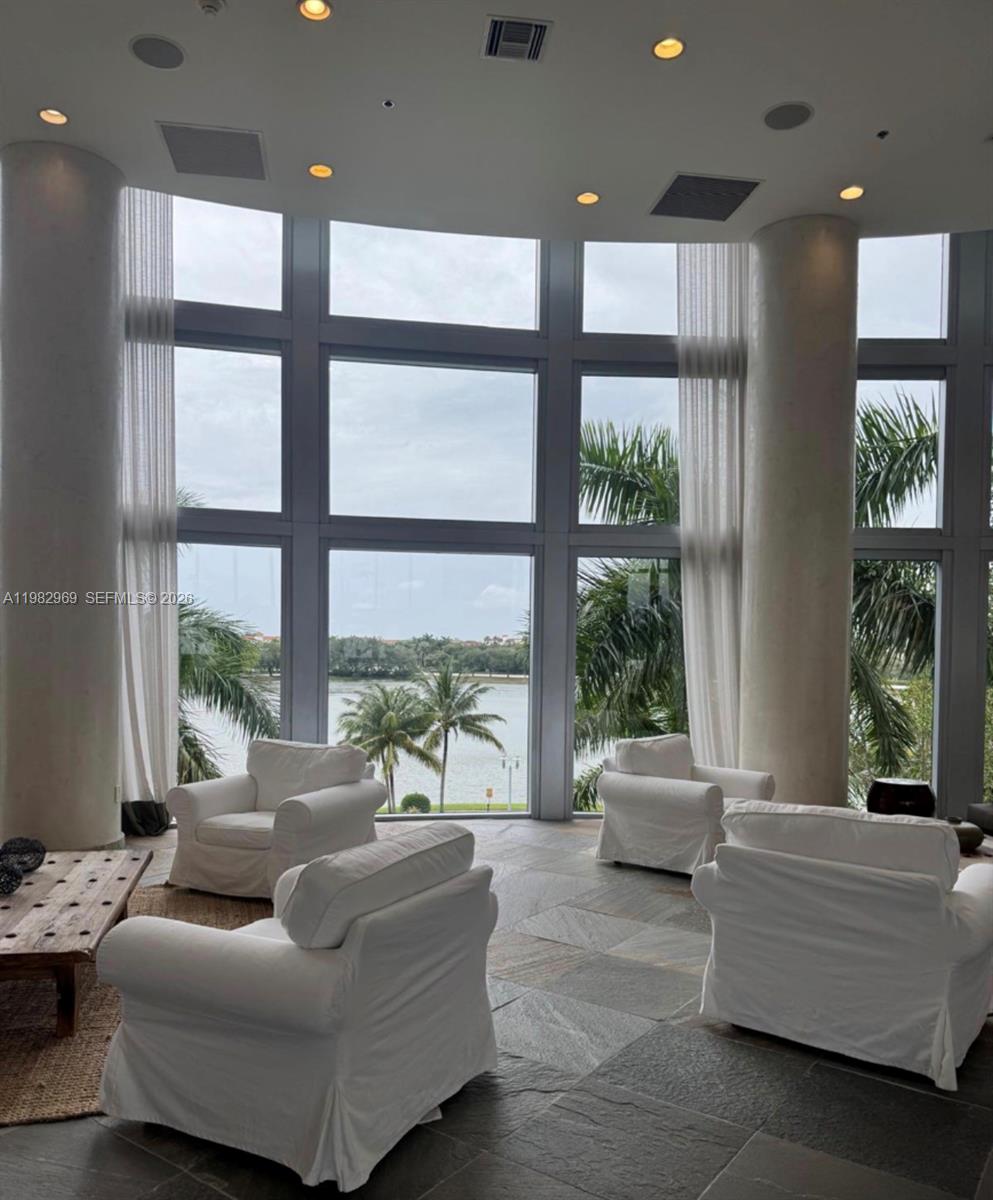 TAO SAWGRASS CONDOMINIUM - Residential Lease