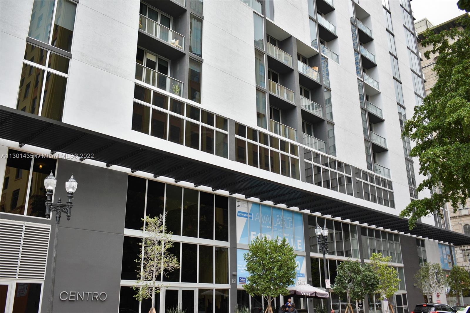 Modern & Industrial LOFT Style 1 Bedroom in CENTRO Condo! Live near Downtown's Financial District, minutes from Highway. Rent includes Water, Trash, Basic Cable & Basic Internet (Hotwire). Concrete floors, Incredible City Views, SS Appliances & Wall Dividing Bedroom from Living area that works as great storage! Call Jonathan Quintana from Jennifer Homes Realty to schedule a showing! Unit is Tenant occ through 12/15/2022.