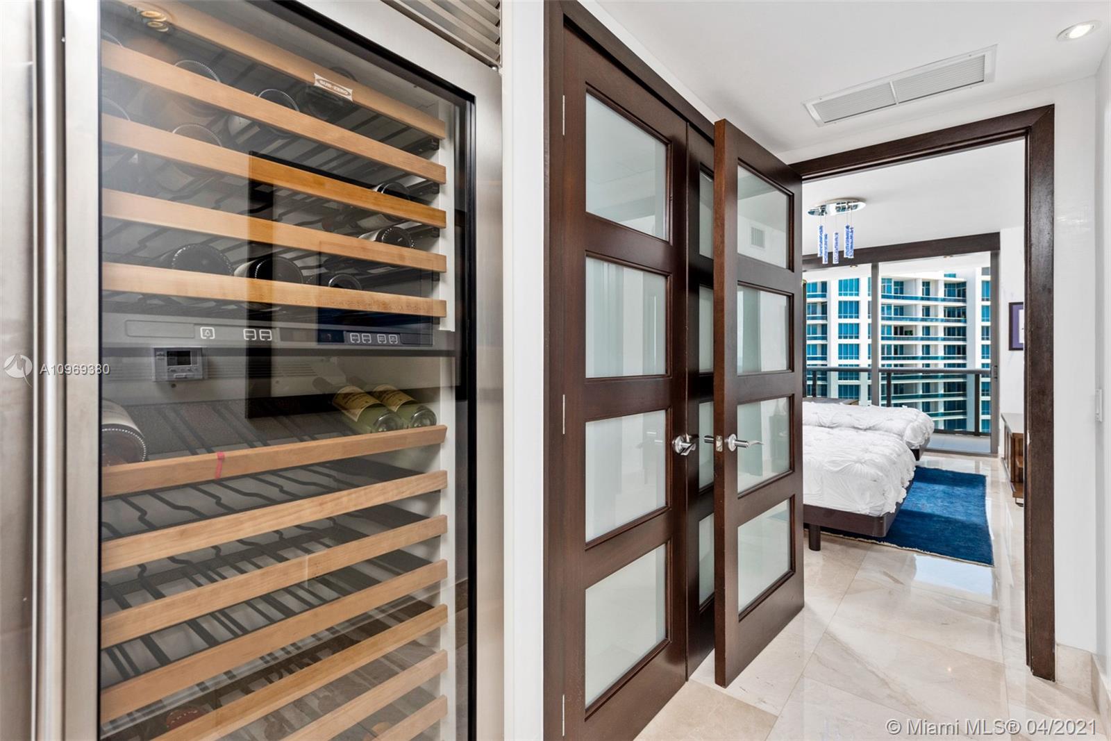 MEI CONDO - Residential