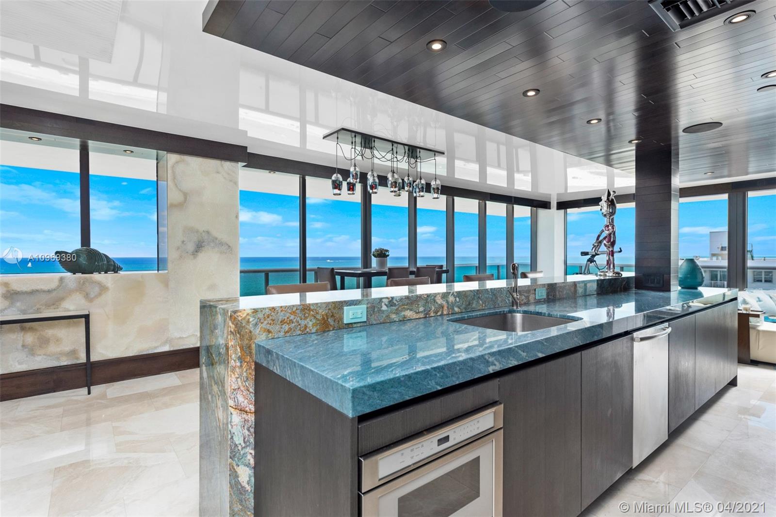 MEI CONDO - Residential