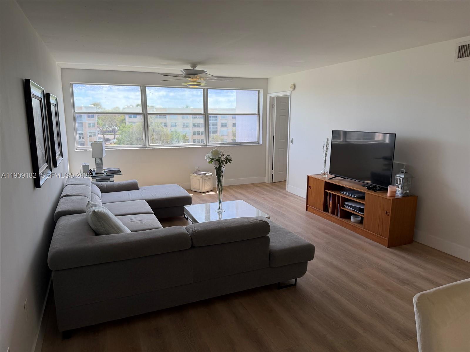 SUNRISE LAKES 193 CONDO - Residential