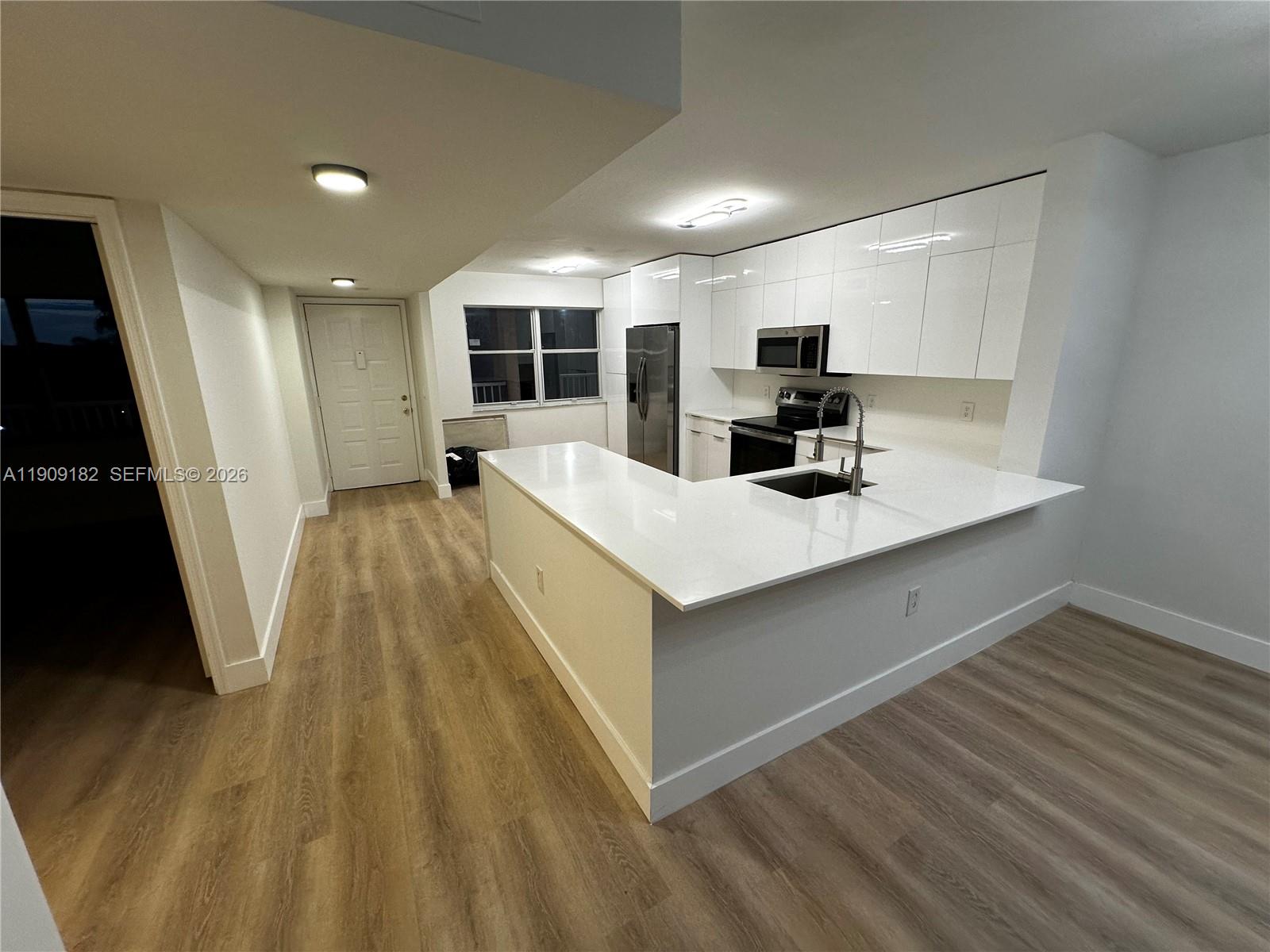 SUNRISE LAKES 193 CONDO - Residential