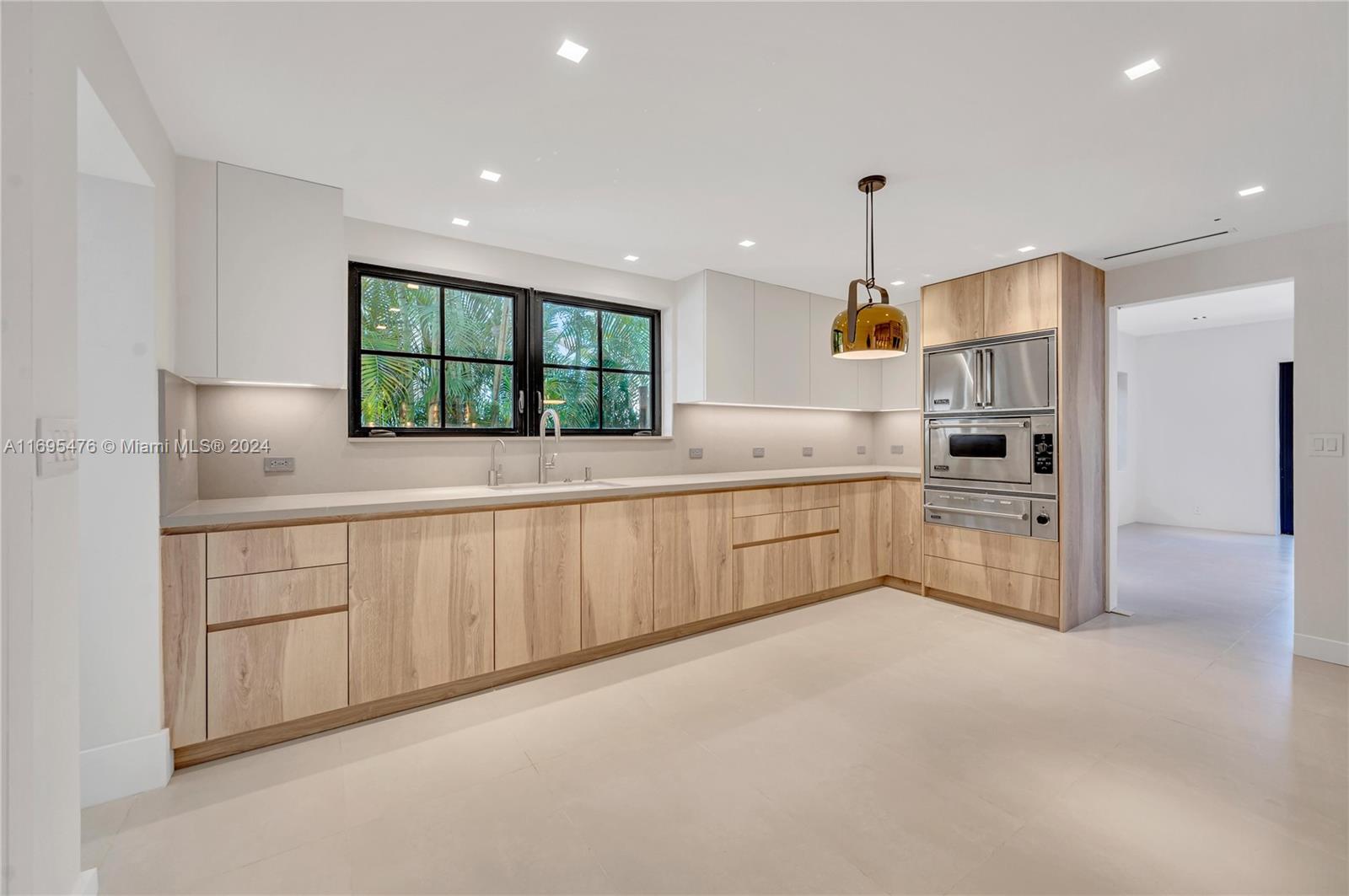 BEACH VIEW ADDN - Residential