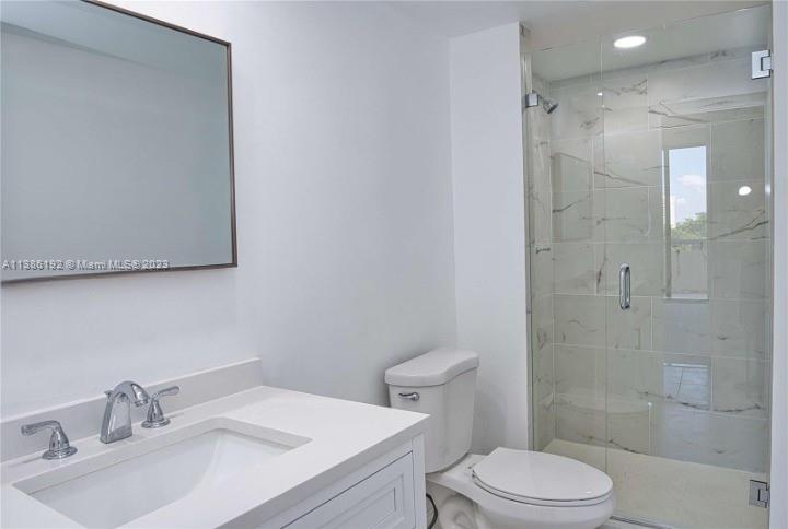 TURNBERRY TOWERS CONDO - Residential