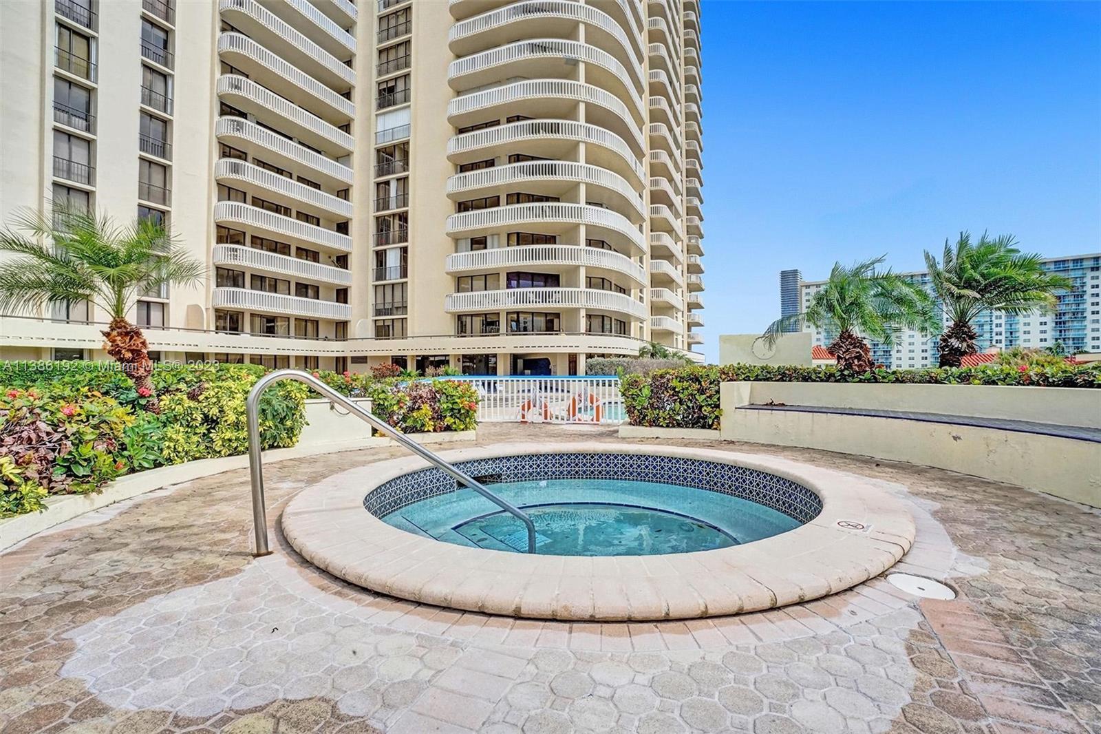 TURNBERRY TOWERS CONDO - Residential