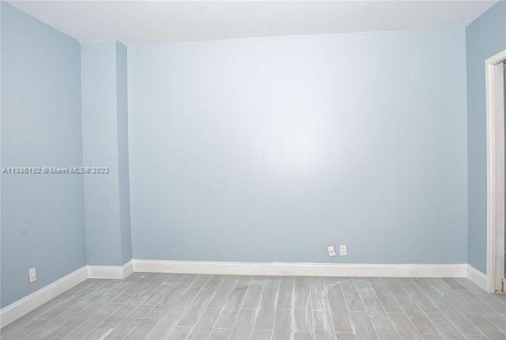 TURNBERRY TOWERS CONDO - Residential