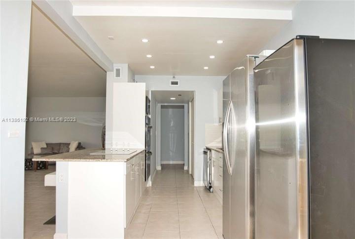 TURNBERRY TOWERS CONDO - Residential