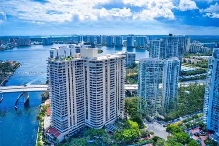 TURNBERRY TOWERS CONDO - Residential